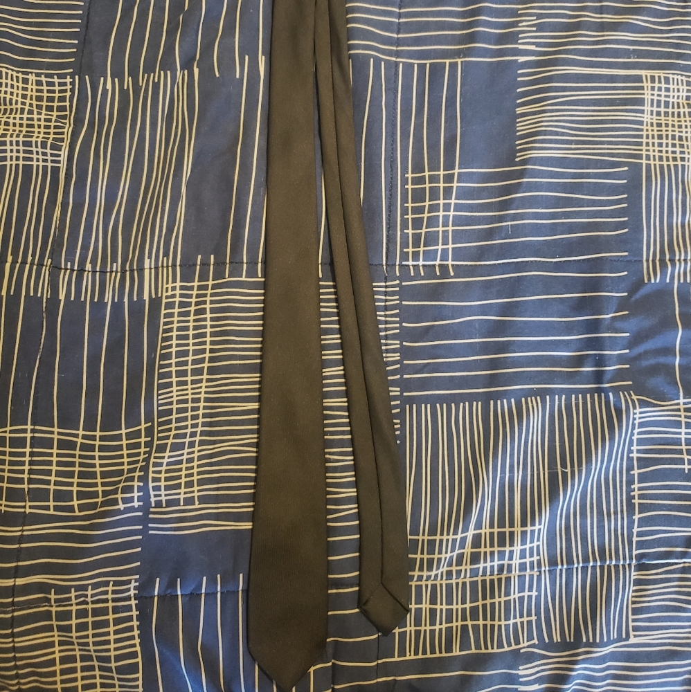 Vest - Picture 6 of 8